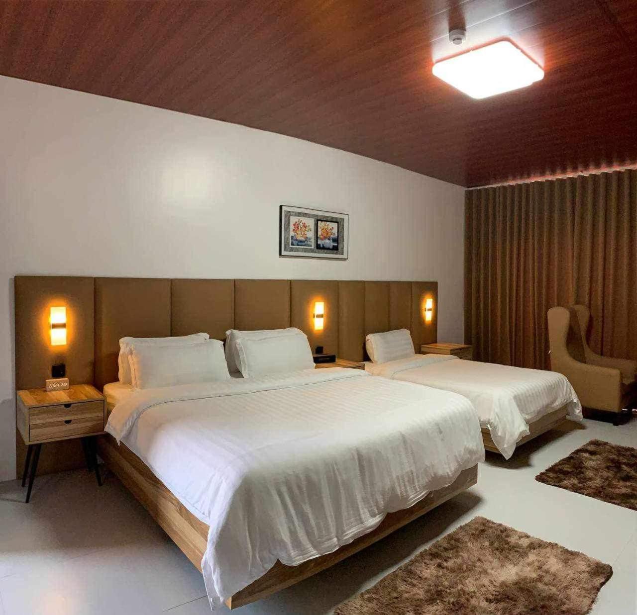 Q Beach Resort Cabangan Номер фото