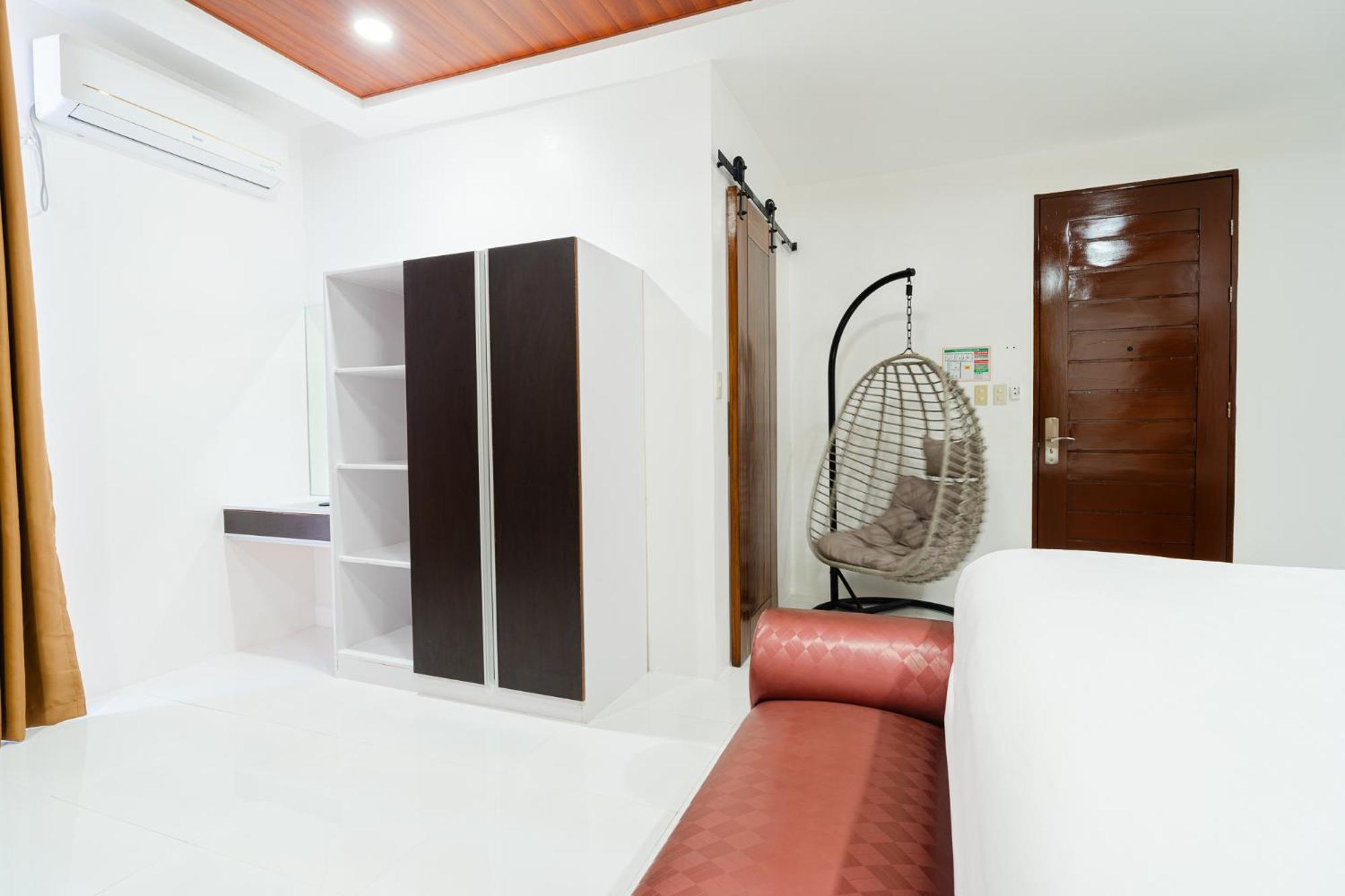 Q Beach Resort Cabangan Номер фото