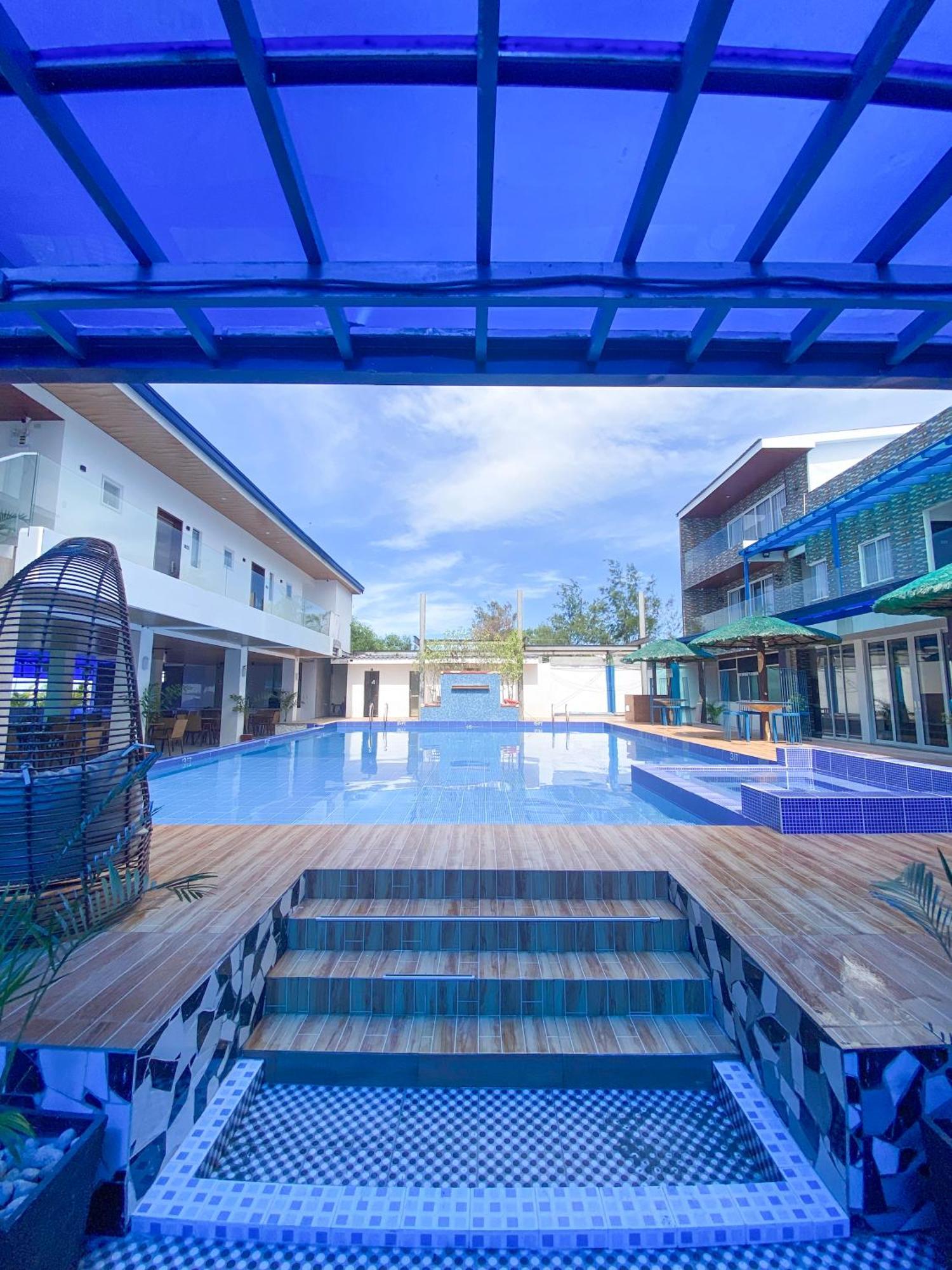 Q Beach Resort Cabangan Экстерьер фото